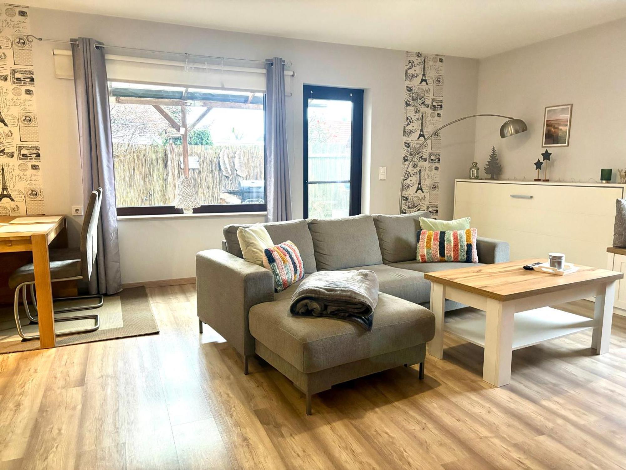 Grosse Wohnkueche, Terrasse, Schlafzimmer Am Steinhuder Meer, Wlan, Parkplatz, Fussbodenheizung, 70Qm วุนสตอร์ฟ ภายนอก รูปภาพ