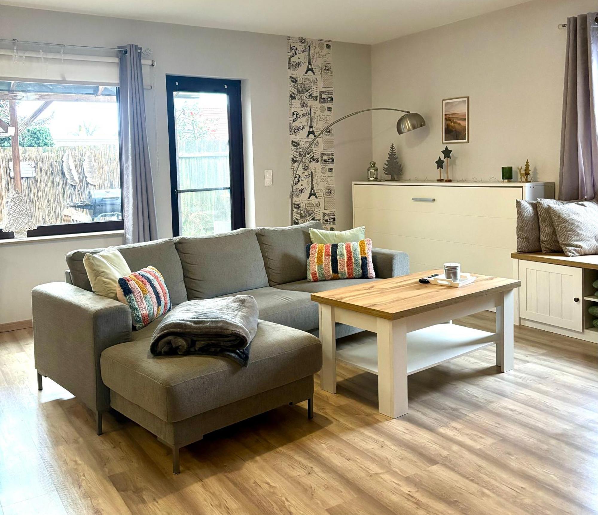 Grosse Wohnkueche, Terrasse, Schlafzimmer Am Steinhuder Meer, Wlan, Parkplatz, Fussbodenheizung, 70Qm วุนสตอร์ฟ ภายนอก รูปภาพ